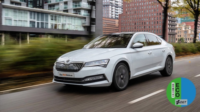 ŠKODA Superb iV de segunda mano